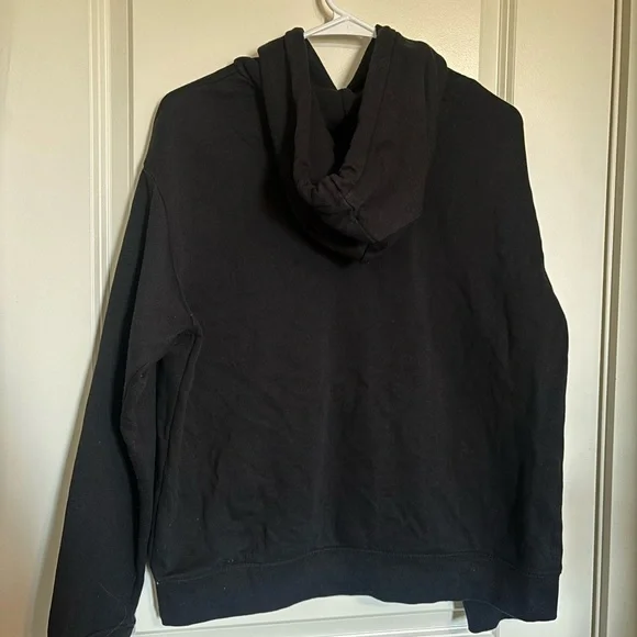 H&M Black Hoodie with silver aglets. Fits oversized - Picture 4 of 4